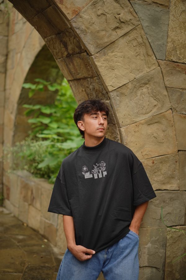 TAZAH KHABAR — Unisex Oversized T-Shirt - Image 3